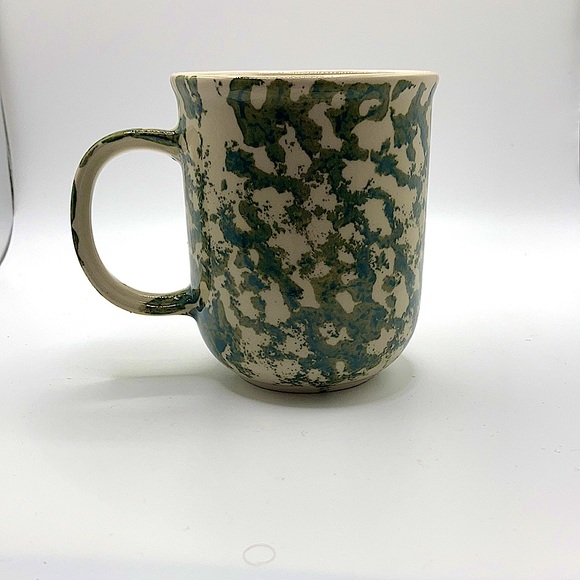 Vintage Green & White “Holiday” pattern mug. - Picture 1 of 6